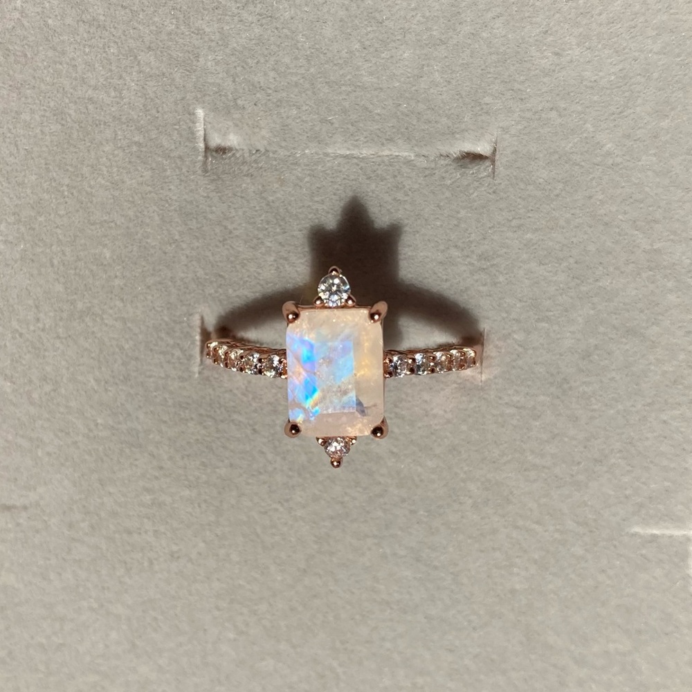 Gorgeous Emerald Cut Moonstone Set White Zircon 14 Rose Gold plating Sz 6 Ring - Picture 5 of 8